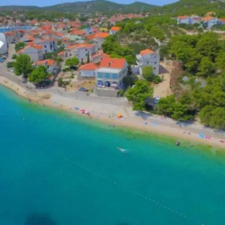 Apartment Seafront With Amazing View Jezera