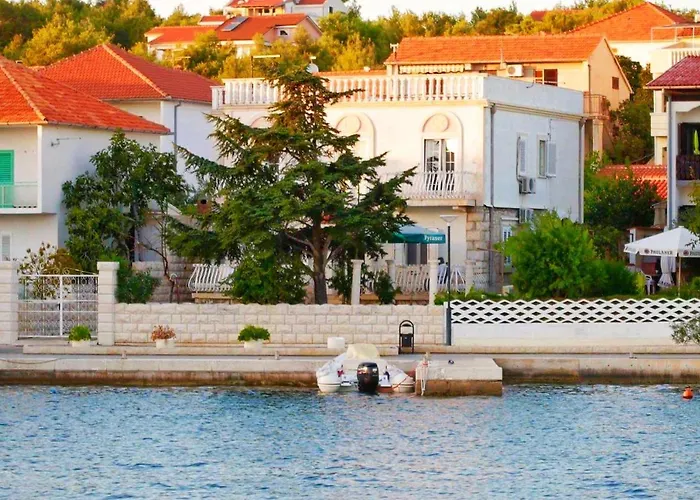 Seafront With Amazing View شقة