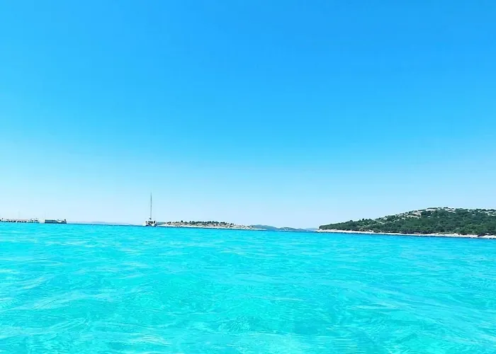 Seafront With Amazing View شقة يزيرا