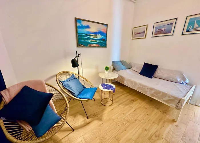 Seafront With Amazing View *